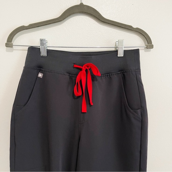 FIGS Zamora Jogger Scrub Pant High Waisted Dark Gray Red Lace Women’s Size XS - Picture 4 of 8